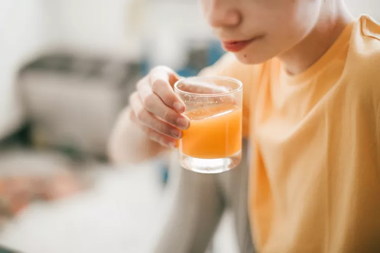 Orange Juice and the Common Cold: Can a Simple Glass of Citrus Really Speed Up Recovery?
