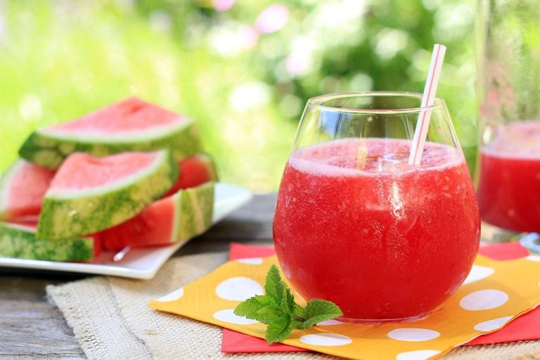 The Perfect Summer Drink: How to Easily Make Our Refreshing Watermelon Juice Recipe