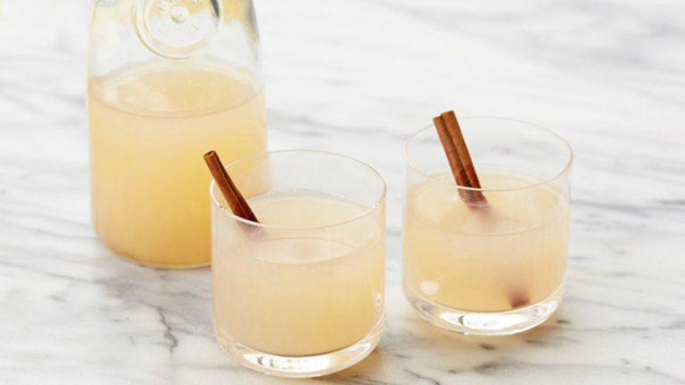 Homemade Happiness in a Glass: Fresh Apple Juice Made Easy
